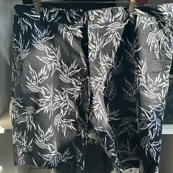H&M Men’s Floral Shorts Size 38R - Picture 1 of 7
